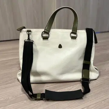 FUJITAKA 후지타카 비즈니스 백 화이트 가죽