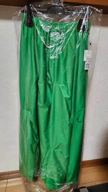 [ 미사용 ] FENNEL 플레어 스커트 그린