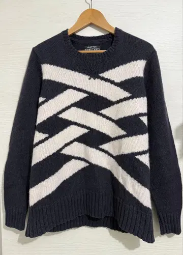 BURTON THIRTEEN 네이비 스웨터 L