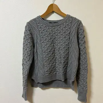YEVS 그레이 케이블 니트 긴팔 스웨터