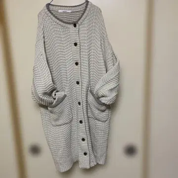그레이 니트 가디건 버튼 포함