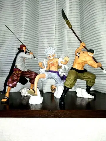 원피스 피규어 세트 샹크스 루피 흰 수염