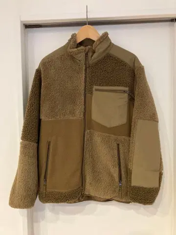 새상품급 UNIQLO 엔지니어드 가먼츠 콤비네이션 플리스 자켓