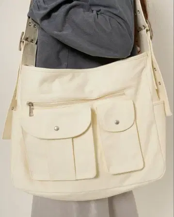 TINA: JOJUN 캔버스 버클 백