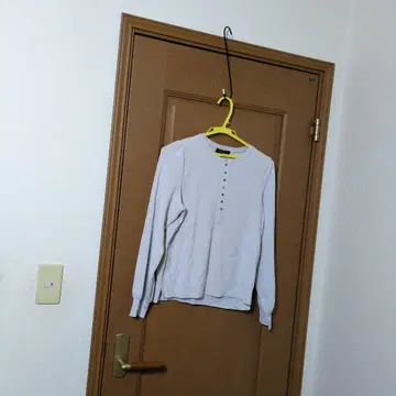 리플렉트 긴팔 니트