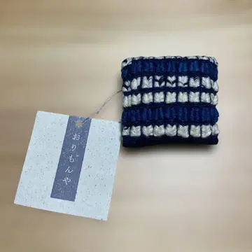 오리몬야 네이비 나염 매듭 직조 브로치