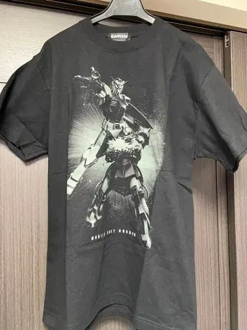 BANDAI 건담 T셔츠 M 블랙
