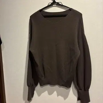 플러스 오토하 정전기 방지 야외 볼륨 슬리브 니트 PLUS otoha