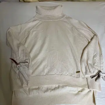 BLUE LABEL CRESTBRIDGE 터틀넥 니트