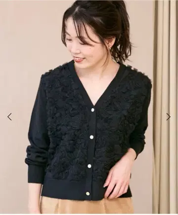 [ 새상품 ] 르쿨르 블랑 플라워 튤 자수 V넥 가디건