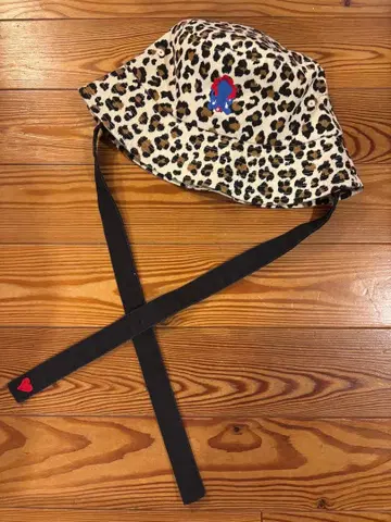 미야쿠미야쿠 레오파드 무늬 버킷 햇