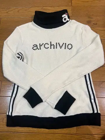 archivio 터틀넥 스웨터