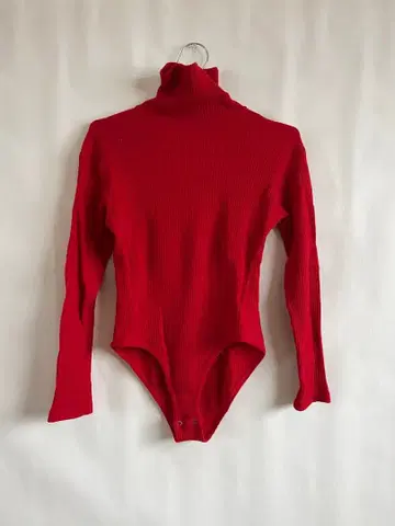 레드 터틀넥 바디수트 긴팔 jantiques