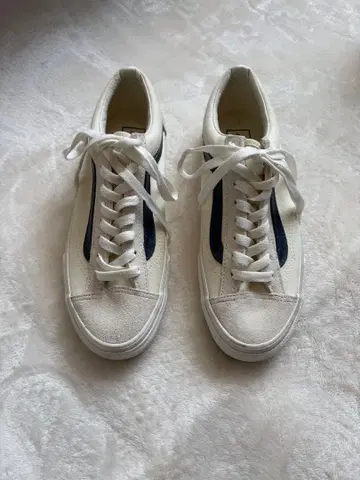 Vans 화이트/네이비 스니커즈