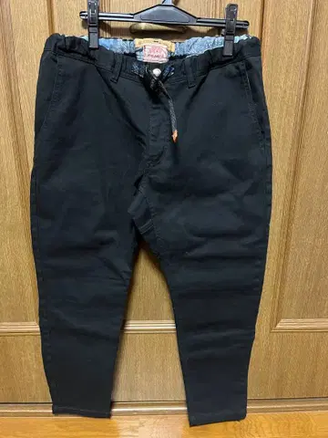 Krie Mayer 블랙 이지 팬츠