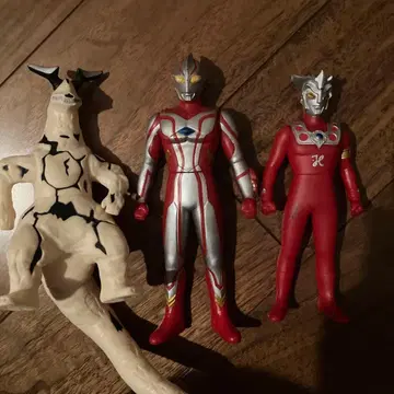 엘레킹 울트라맨 괴수 피규어