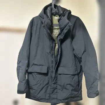 UNIQLO 블랙 다운 자켓 M 사이즈