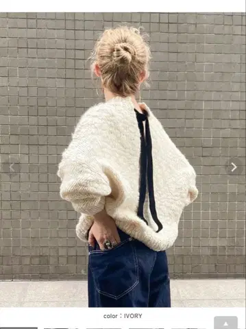 i sook 아이보리 뒷면 리본 니트 스웨터