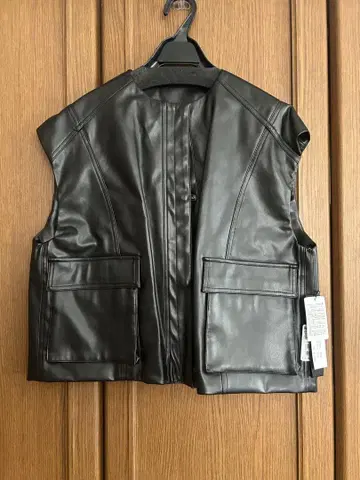 블랙 가죽 베스트 사이즈 38