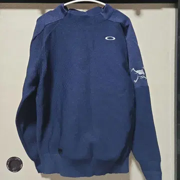 Oakley 스웨터 L 네이비