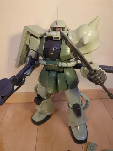 메가 사이즈 자쿠 II 기본 조립