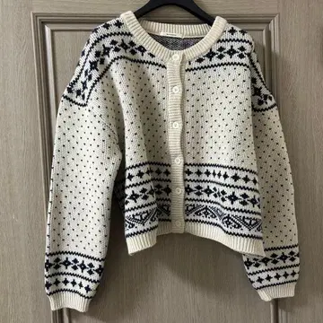 한국 자카드 니트