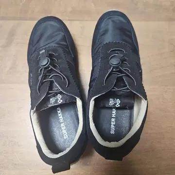 SUPER HAKKA 블랙 스니커즈