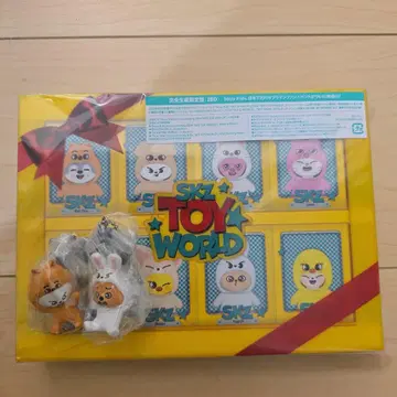 [미개봉] 시리얼 NO&체크인 코드 부착 SKZ TOY WORLD 한정판