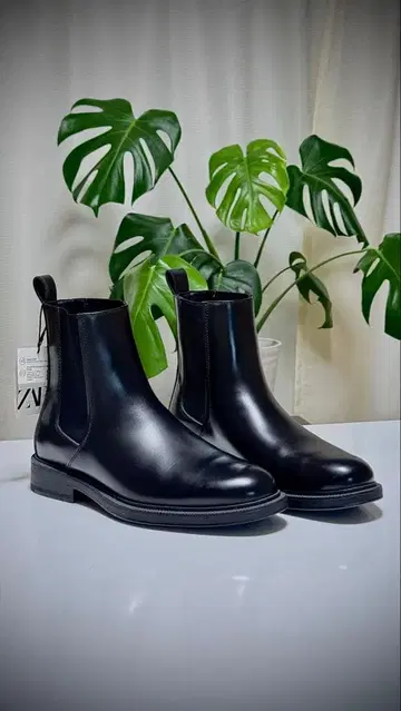 ZARA 블랙 첼시 부츠