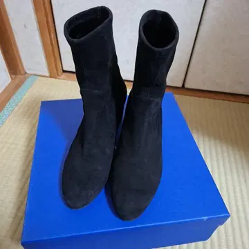 stuart weitzmam 블랙 스웨이드 부츠 36.5