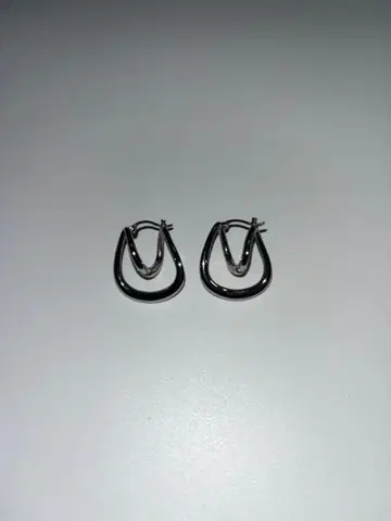 ete 원스트로크 귀걸이