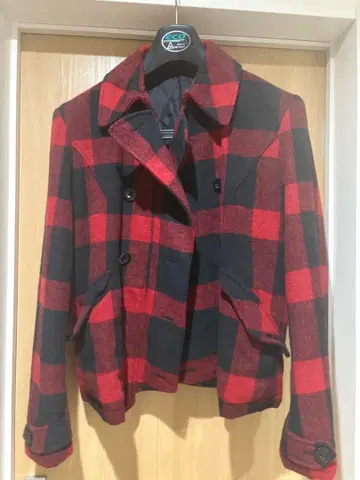 PPFM 빨간색과 블랙 체크 울 피코트