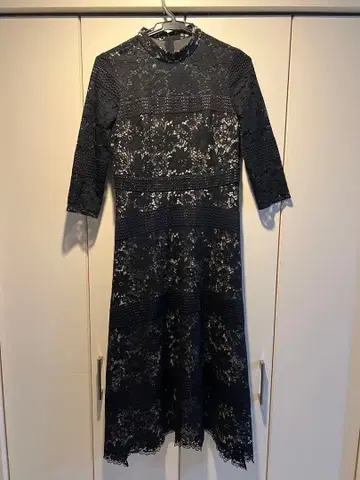 블랙 레이스 7부 소매 A라인 원피스