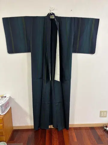 3 기모노 오시마 명주 단의 인증서 포함