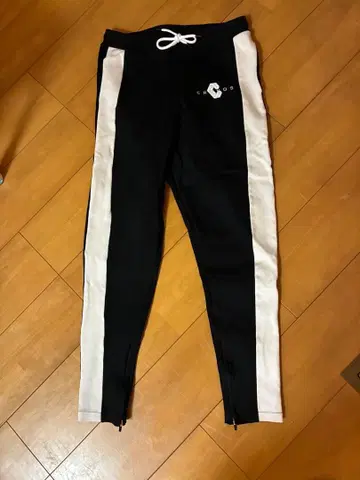 CRONOS 조거 팬츠 블랙/화이트 사이드 스트라이프