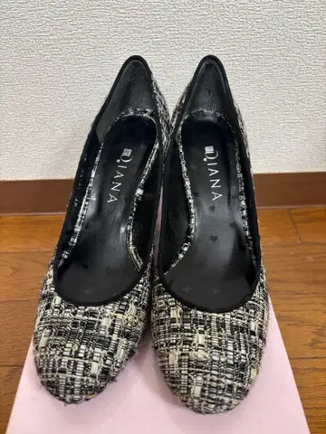 DIANA 트위드 하이힐 25cm