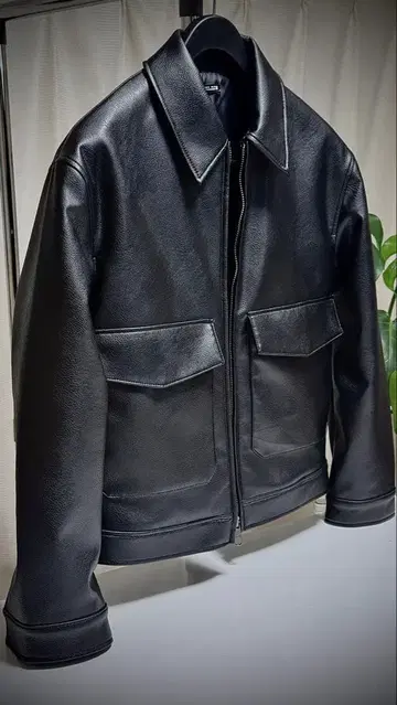 ZARA 블랙 가죽 자켓