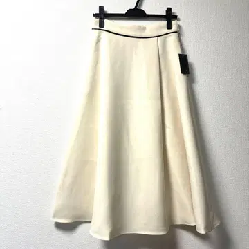 Aga 야마다야 새상품 턱 플레어 스커트 아이보리