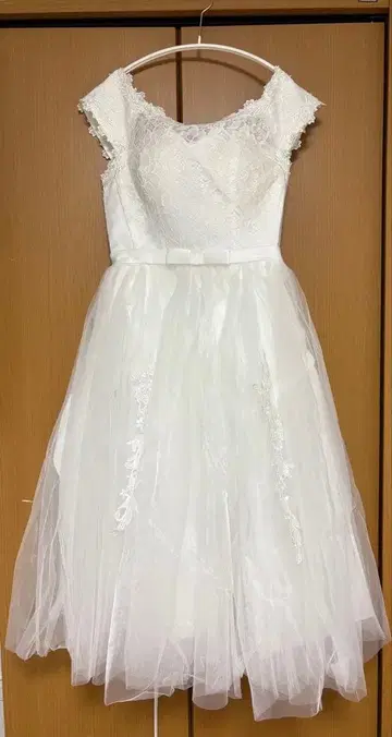 화이트 레이스 튤 드레스