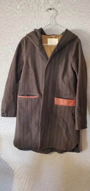 스트라이프 코트