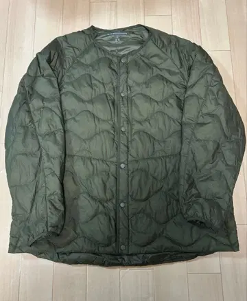 4XL UNIQLO 화이트 마운티니어링 이너 다운 카키