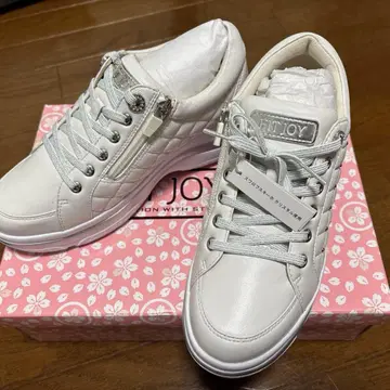 [ 새상품 ] FITJOY 퀼팅 스니커즈