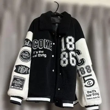 보아 바시티 자켓 블랙 화이트