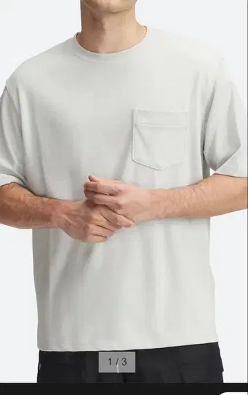 언더아머 라이트 그레이 반팔 셔츠