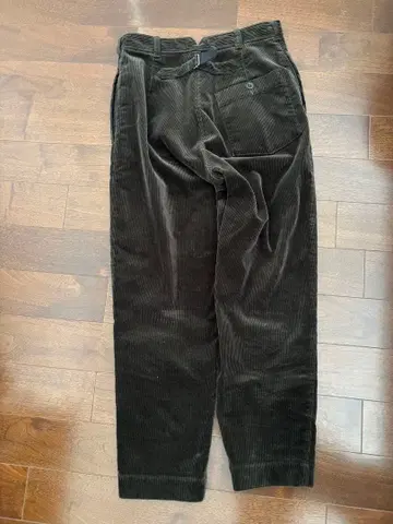MHL. 다크 그린 코듀로이 팬츠 HEAVY CORDUROY