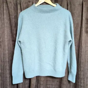 아푸와이저 리셰 스카이블루 니트입니다