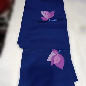 다크 네이비 꽃무늬 호몬기