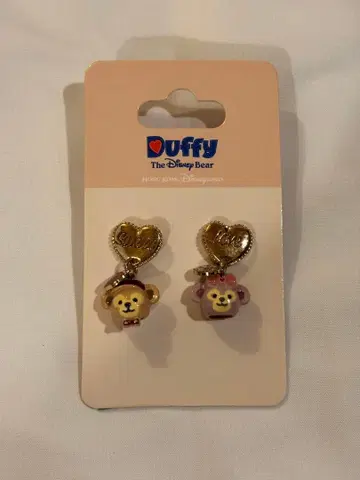 더피 참 포함 귀걸이