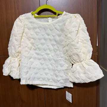 새상품 택 포함 SLY 퍼프 슬리브 반팔