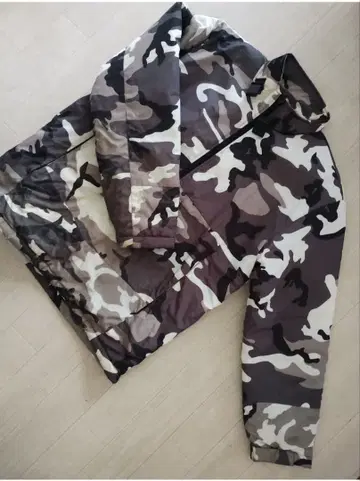 FOR FAST FAME 카모플라쥬 다운 자켓